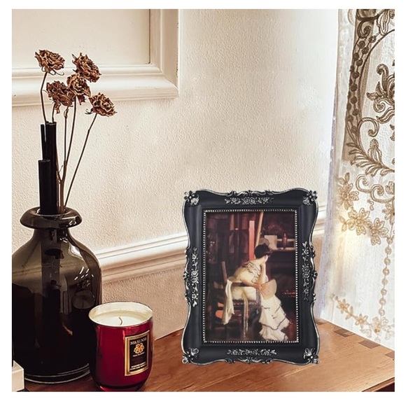 2 Antique Style Picture Frames for 2.5 x 3.5 Photos (NIB) - Picture 9 of 11